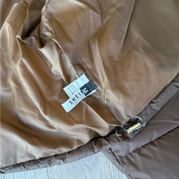 Brown puffer jacket - Picture 6 of 6